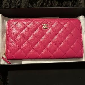 SOLD Brand new Chanel Classic Long zipped wallet in 22k Fuchsia